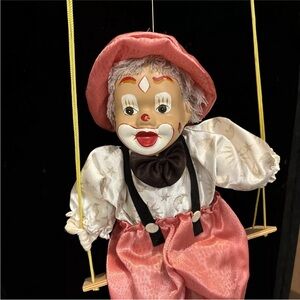 Marionette clown vintage